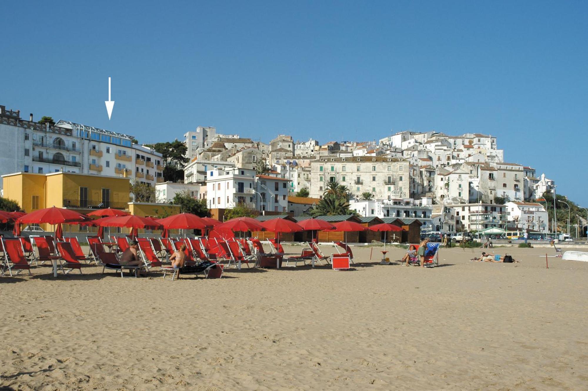 Hotel Borgo Marina Rodi Garganico Bagian luar foto