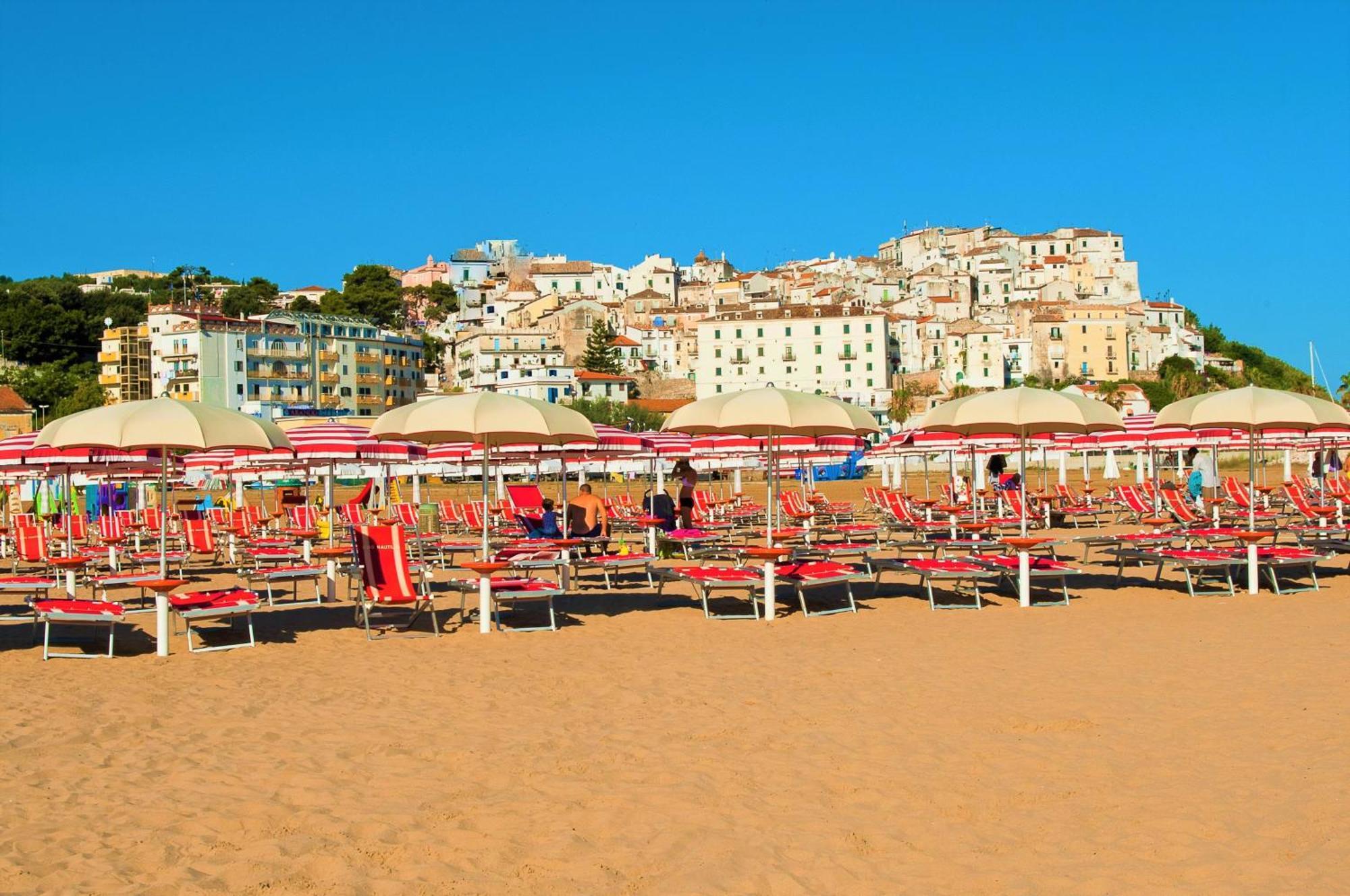 Hotel Borgo Marina Rodi Garganico Bagian luar foto