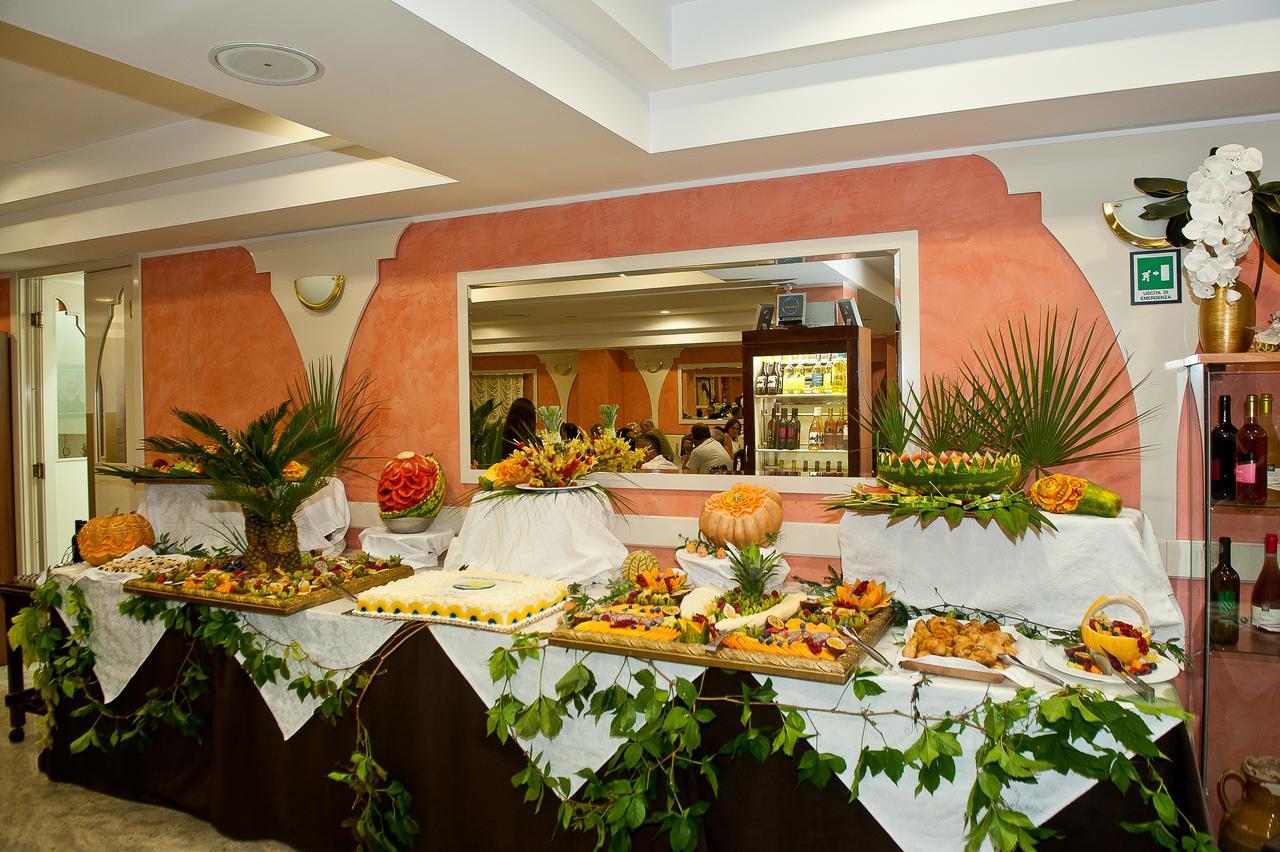 Hotel Borgo Marina Rodi Garganico Bagian luar foto