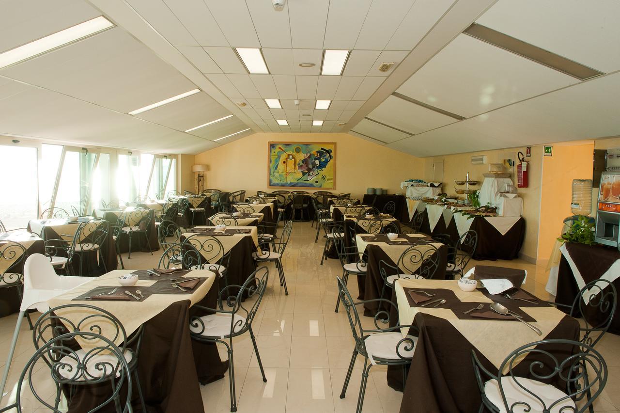 Hotel Borgo Marina Rodi Garganico Bagian luar foto