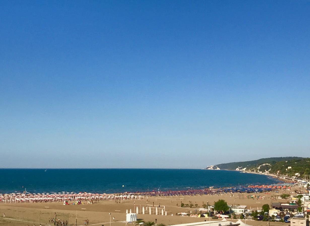 Hotel Borgo Marina Rodi Garganico Bagian luar foto
