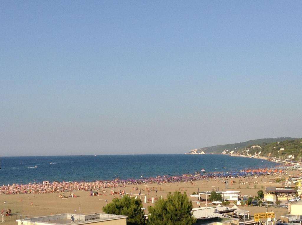 Hotel Borgo Marina Rodi Garganico Bagian luar foto